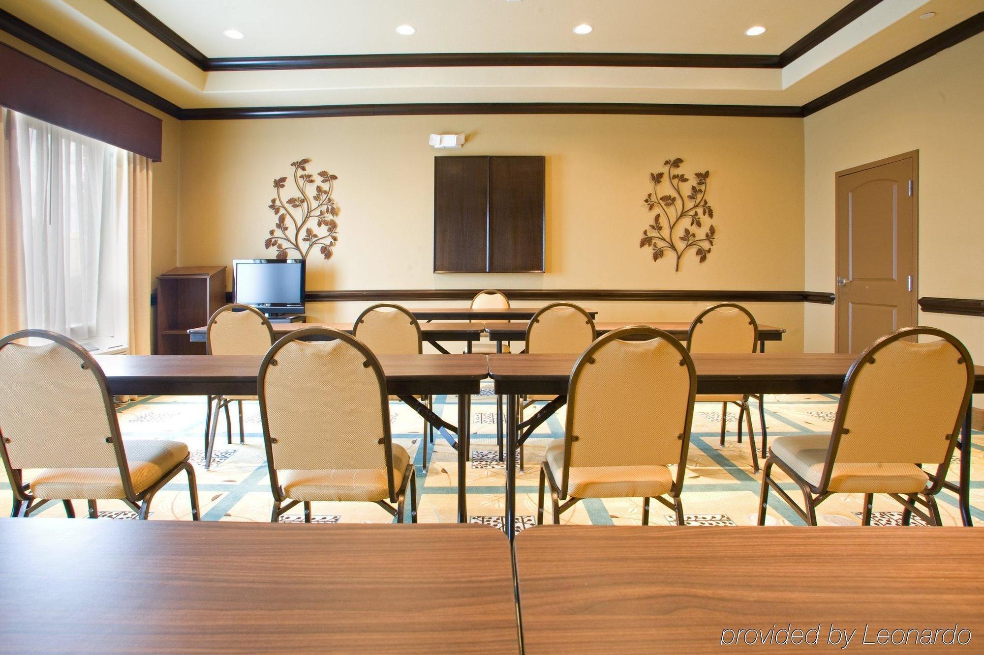 Holiday Inn Express & Suites Victoria, An Ihg Hotel Dış mekan fotoğraf